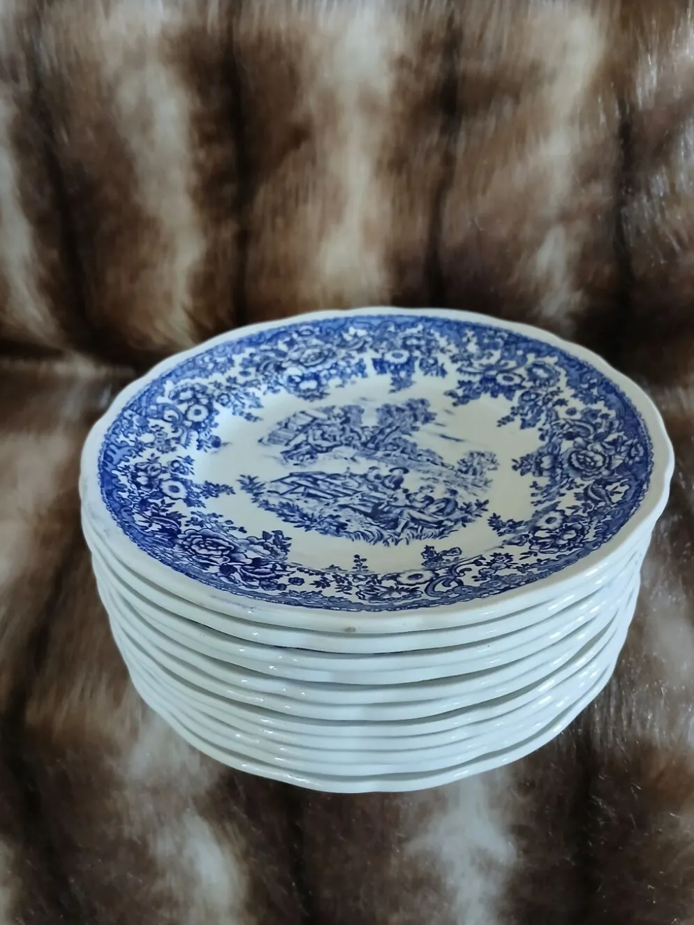 12 assiettes à dessert anciennes Lunéville KG