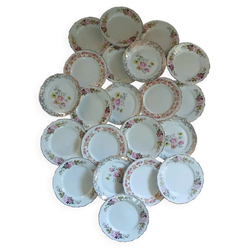 21 assiettes à dessert anciennes dépareillées