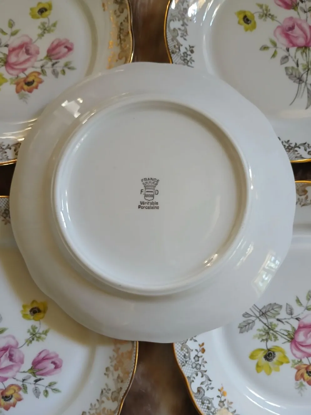 21 assiettes à dessert anciennes dépareillées