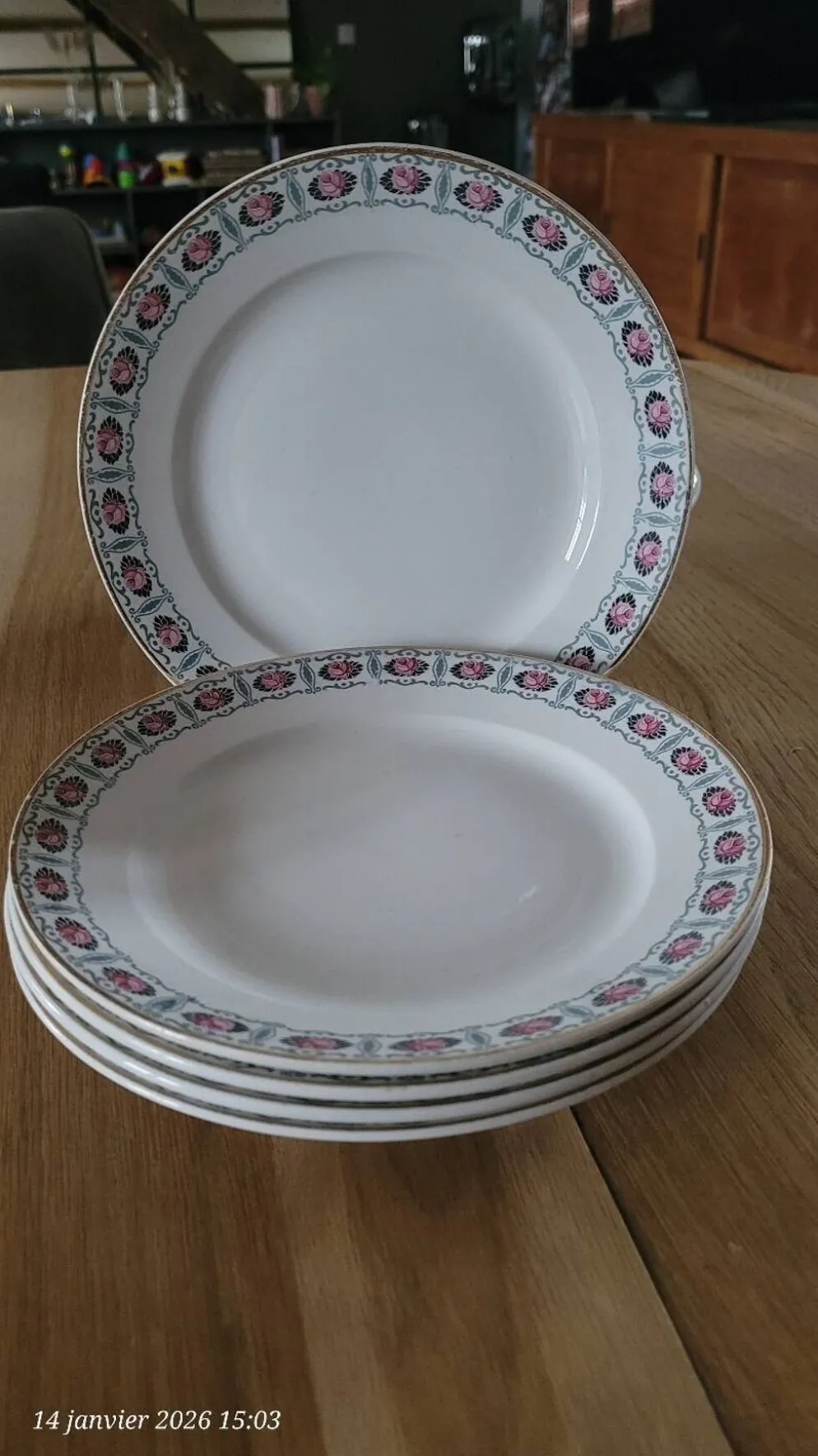 5 assiettes à dessert anciennes