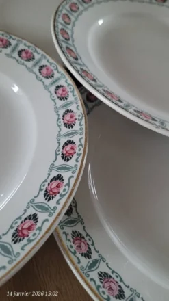 5 assiettes à dessert anciennes