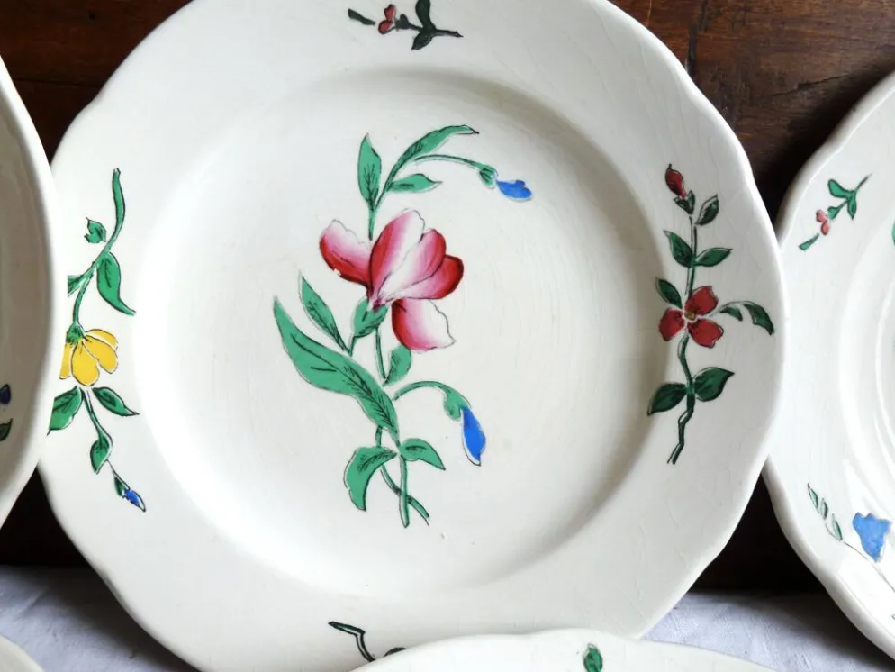 8 assiettes à dessert au décor floral peint mains, assiettes plates.