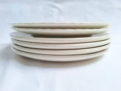 Assiettes à dessert avec fleurs St Amand et Galluis