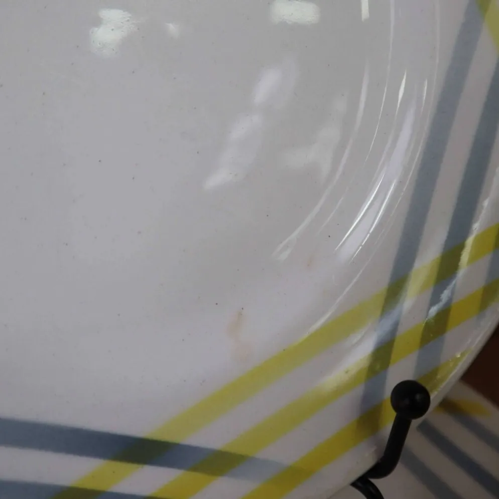 8 assiettes à dessert décor géométrique jaune et gris Moulin des loups