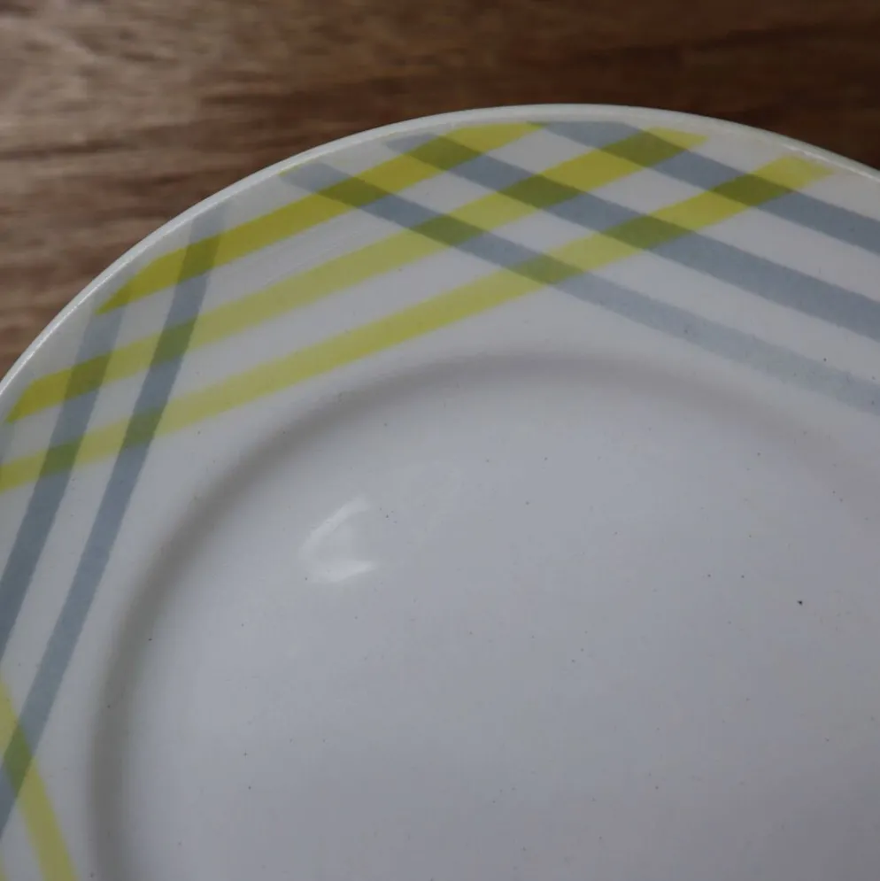 8 assiettes à dessert décor géométrique jaune et gris Moulin des loups
