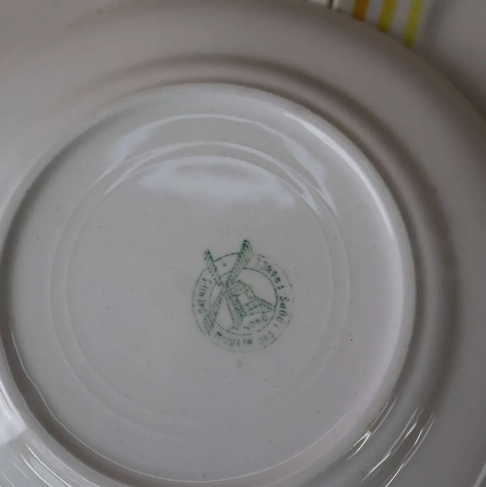 8 assiettes à dessert décor géométrique jaune et gris Moulin des loups