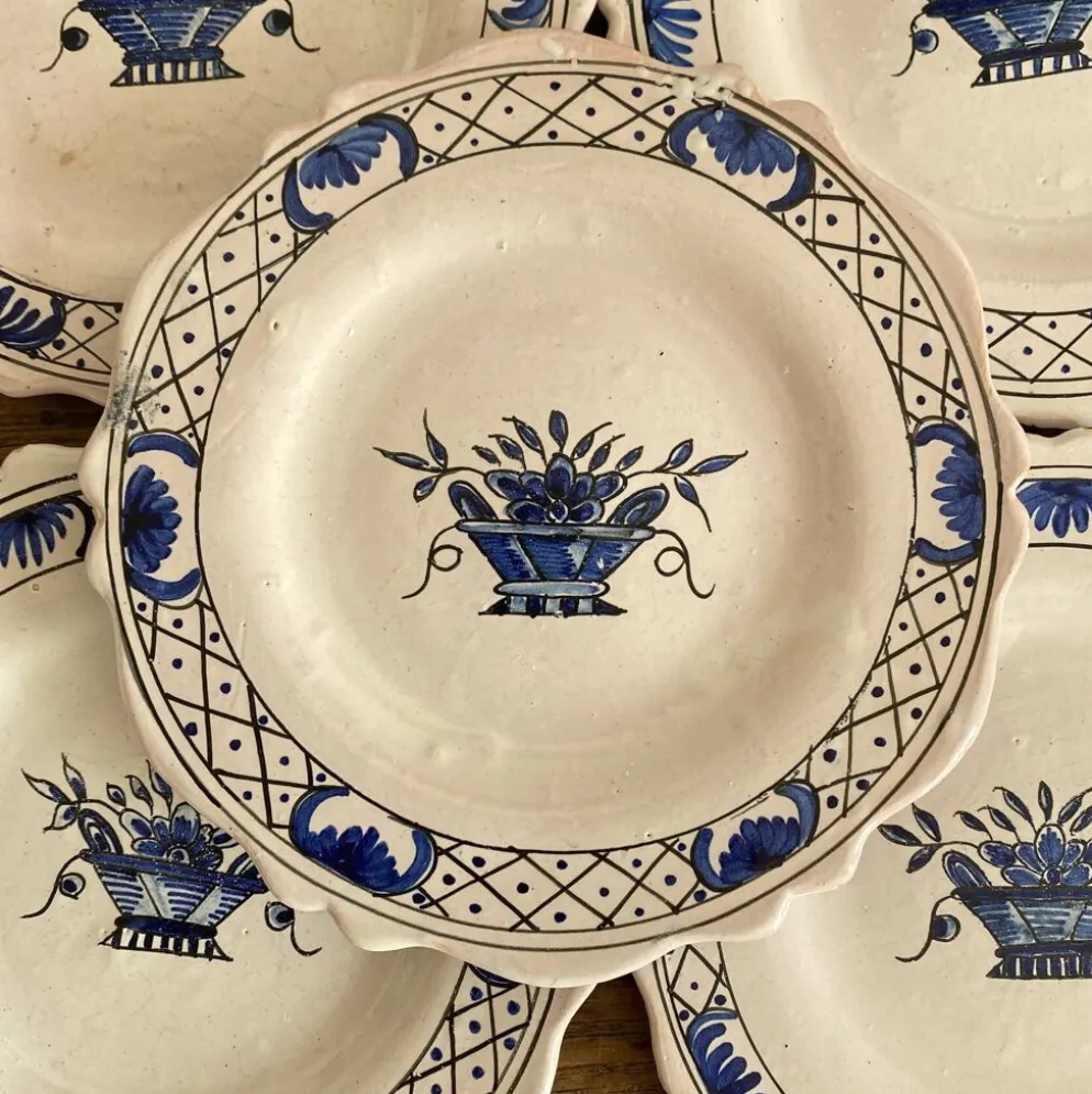 Assiettes à dessert en faïence de Rouen décor main