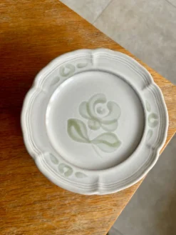 12 assiettes à dessert en faïence - Niderviller