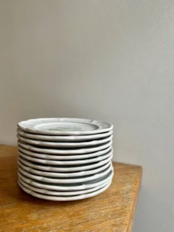 12 assiettes à dessert en faïence - Niderviller
