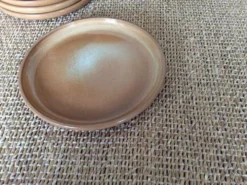 6 assiettes à dessert en grès