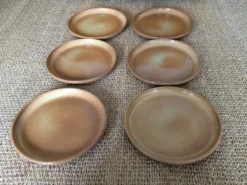 6 assiettes à dessert en grès