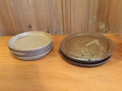 6 assiettes à dessert en grès