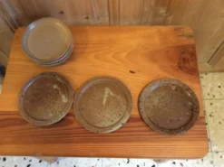 6 assiettes à dessert en grès