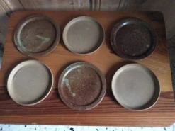 6 assiettes à dessert en grès