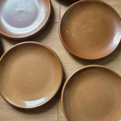 Assiettes à dessert en grès
