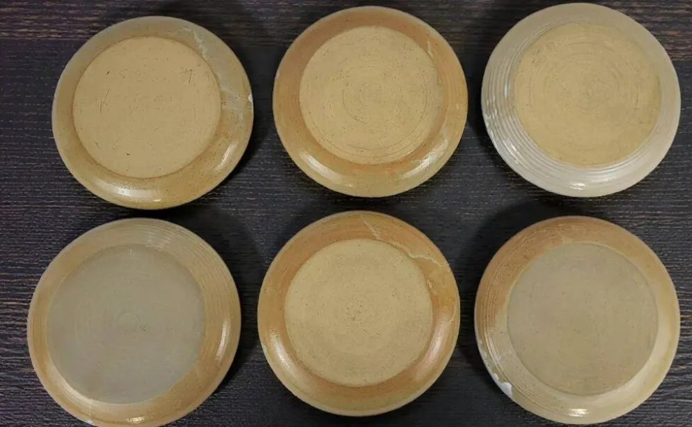 6 assiettes à dessert en grès Poterie Auger