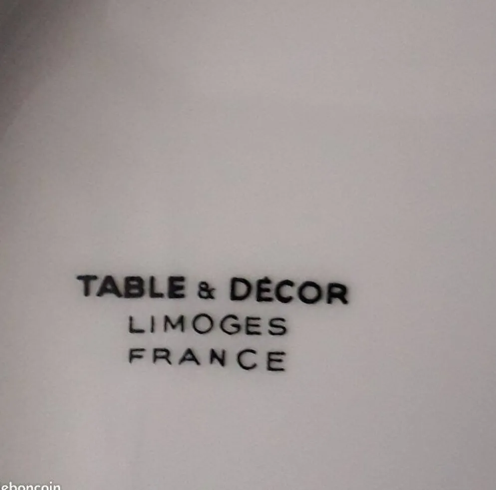 10 assiettes à dessert en porcelaine de Limoges France