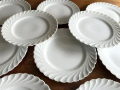 10 assiettes à dessert en porcelaine de Limoges Haviland modèle Torse