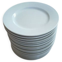 16 assiettes à dessert en porcelaine blanche
