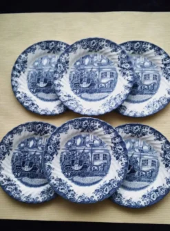 6 Assiettes à dessert en porcelaine Anglaise Johnson Bros