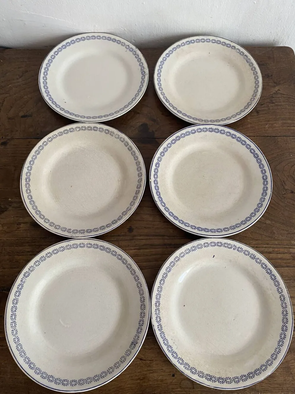 Assiettes à dessert en terre d efer Creil et Montereau service Reuil