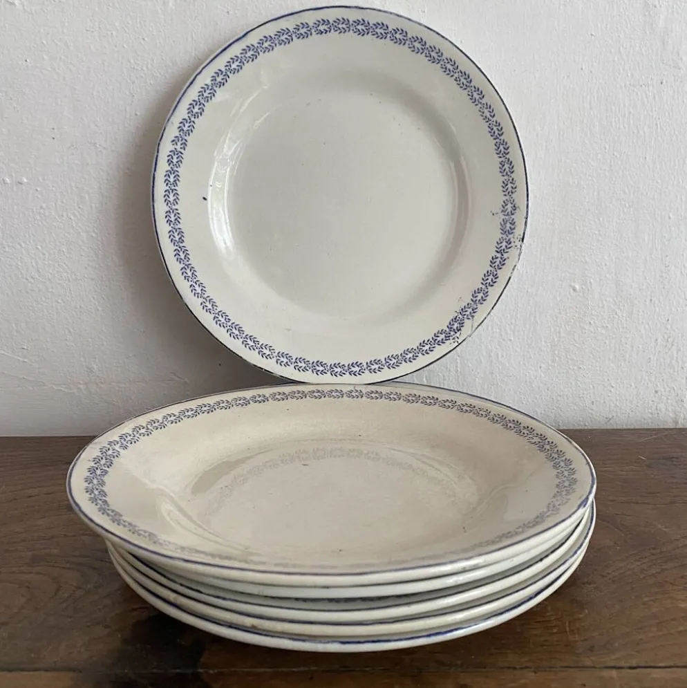 Assiettes à dessert en terre d efer Creil et Montereau service Reuil