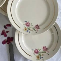 6 assiettes dessert faïence ancienne Badonviller fleurs et dorure