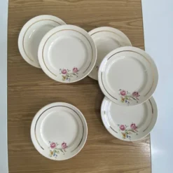 6 assiettes dessert faïence ancienne Badonviller fleurs et dorure