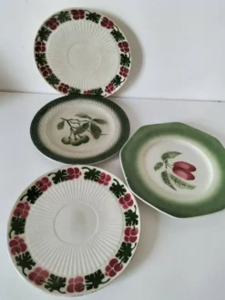 4 assiettes à dessert fruits d’été vintage