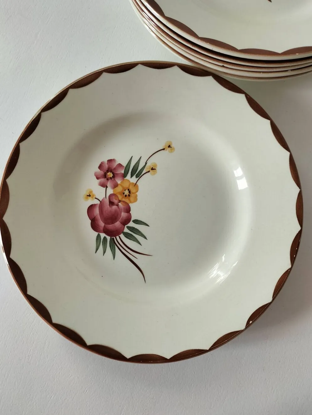 6 assiettes à dessert HBCM Montereau modèle Huguette