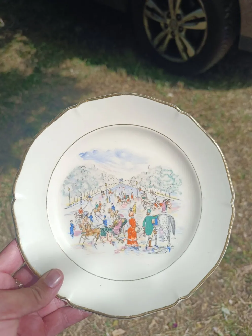 Assiettes à dessert "Longchamp" – Ceranord St Amand – Décor Équestre