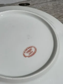 4 assiettes à dessert monogrammées