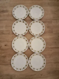 8 assiettes à dessert porcelaine de Chauvigny