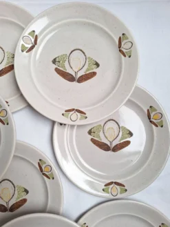 Assiettes à dessert St Amand 1970