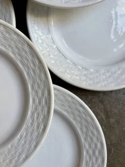 6 assiettes à dessert St Amand en faïence blanche