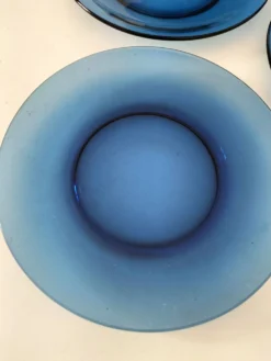 6 assiettes à dessert Vereco bleu saphir – Années 1970