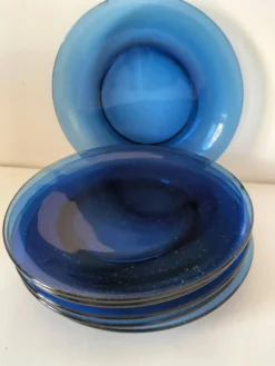 6 assiettes à dessert Vereco bleu saphir – Années 1970