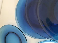 6 assiettes à dessert Vereco bleu saphir – Années 1970