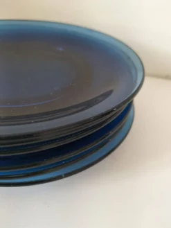 6 assiettes à dessert Vereco bleu saphir – Années 1970