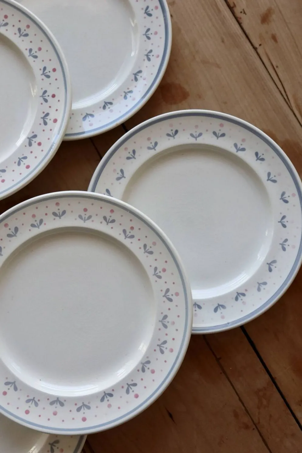 6 assiettes à dessert vintage estampillées Longchamp liseré fleuri