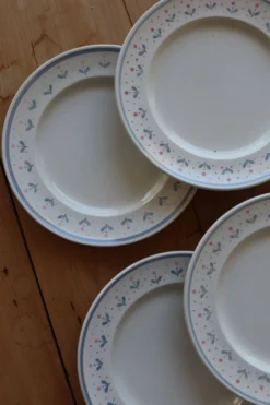6 assiettes à dessert vintage estampillées Longchamp liseré fleuri