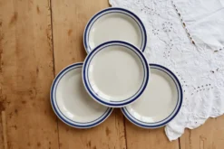 4 assiettes à dessert vintage faïence– double liseré bleu style bistrot