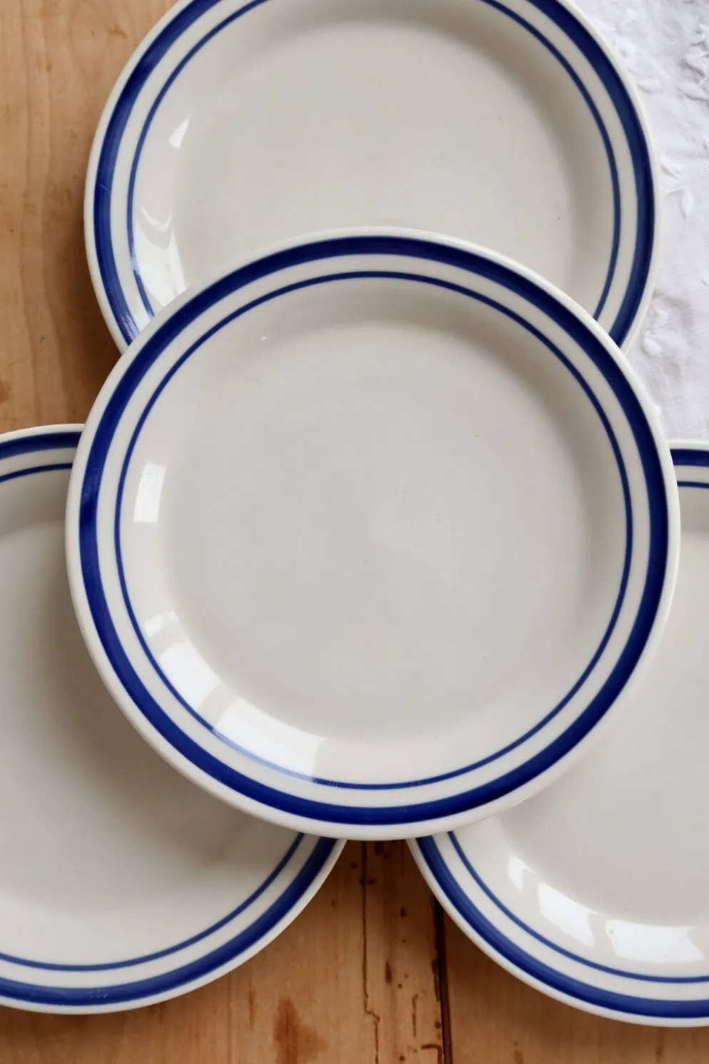 4 assiettes à dessert vintage faïence– double liseré bleu style bistrot
