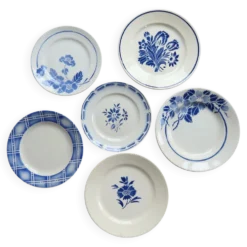 6 assiettes à dessert vintage faïence dépareillée bleue blanche