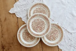 4 assiettes à dessert vintage fleuries – Codec – Décor brun rustique