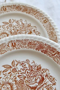4 assiettes à dessert vintage fleuries – Codec – Décor brun rustique