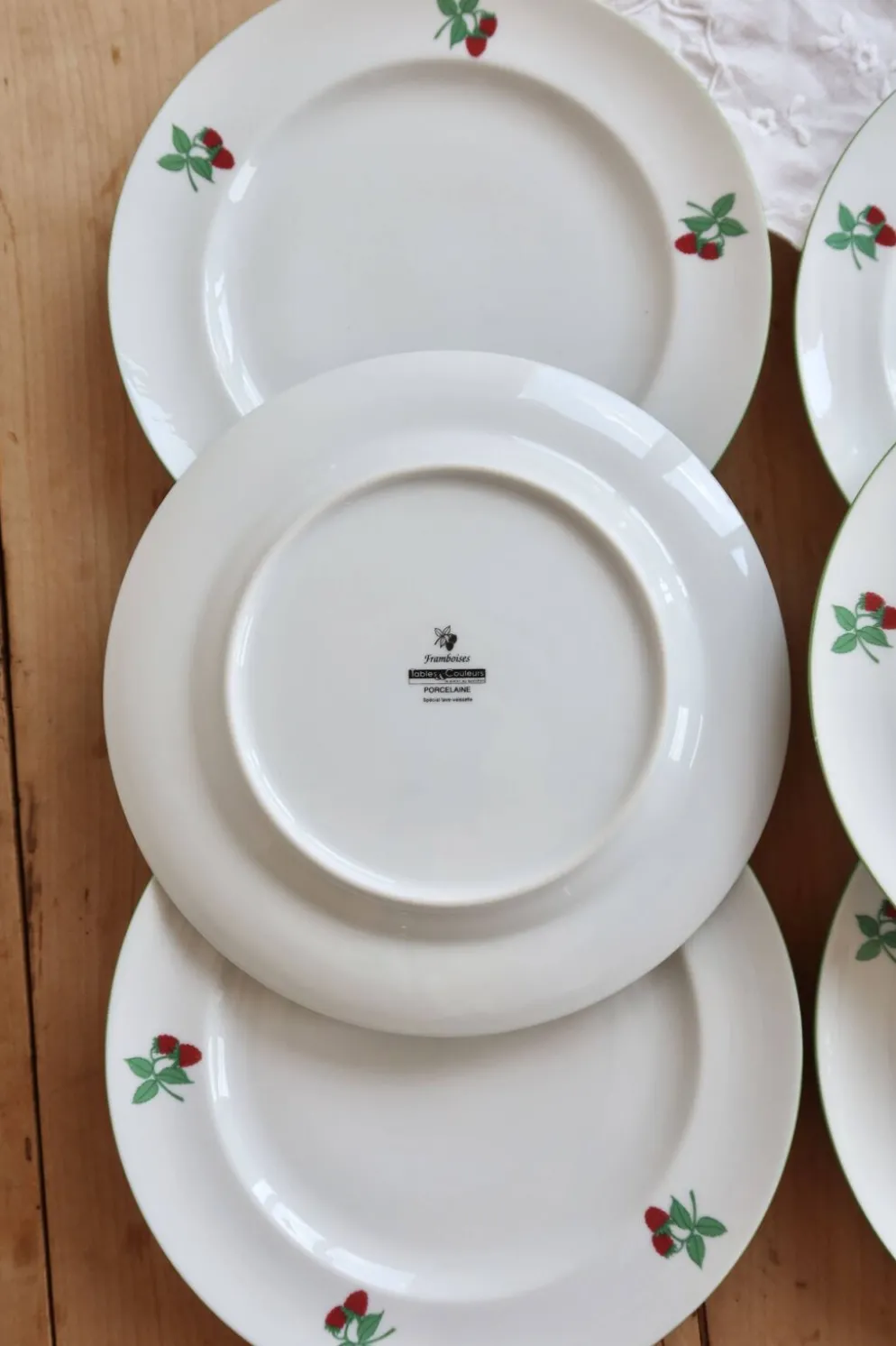 6 assiettes à dessert vintage porcelaine Table et Couleurs modèle Framboise