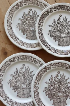 Assiettes à dessert vintage porcelaine motif bouquet champêtre marron