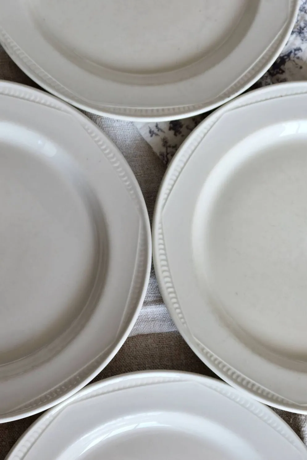 4 assiettes à dessert vintage porcelaine anglaise liseré perlé