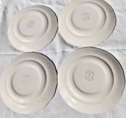 4 assiettes à dessert vintage Salins les Bains peintes à la main